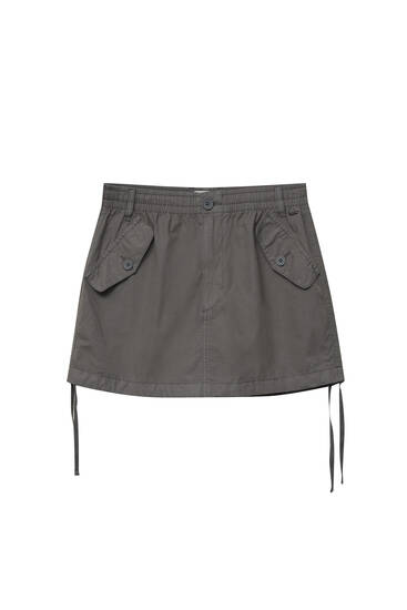 Cargo mini skirt with an elastic waistband