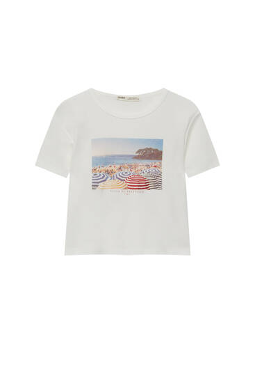 T-shirt de manga curta com estampado de praia