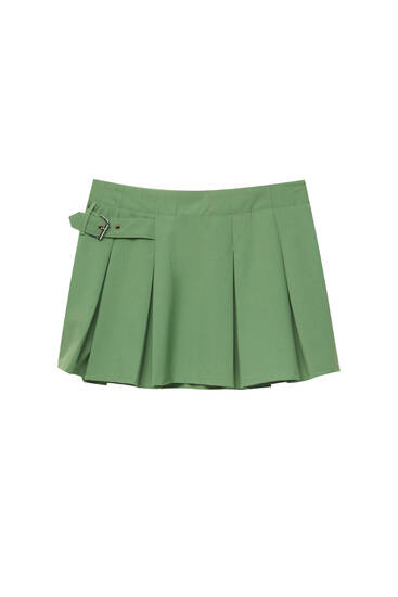 Box pleat mini skirt with front buckle