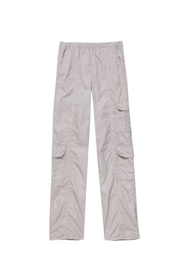 Cargo trousers with seams