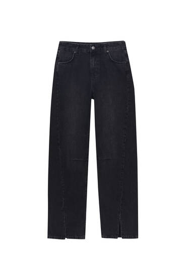 Mid rise barrel jeans with slit detail