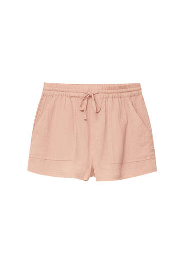 Flowing shorts with pockets