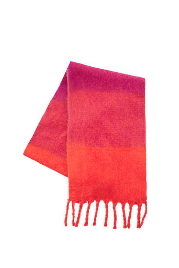 Fringed knit scarf