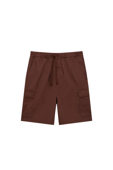 Cargo Bermuda shorts with an elastic waistband