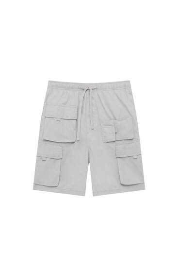 Bermuda shorts with pockets