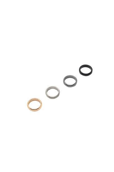 Pack of four metallic rings