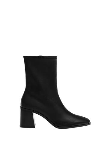 Basic high-heel ankle boots