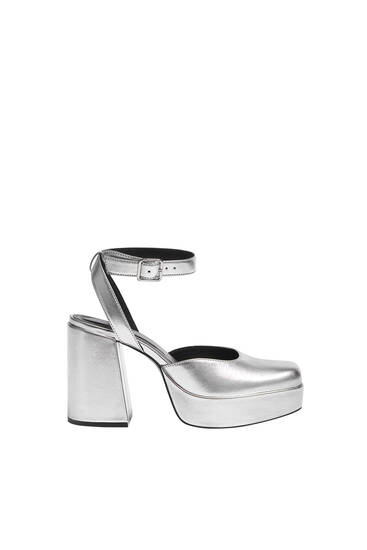 Metallic platform heeled shoes
