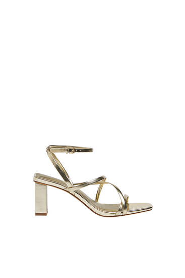 High-heel sandals with crossover straps