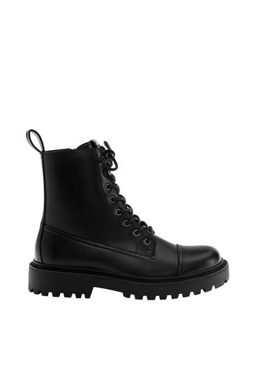 Lace-up boots with track sole