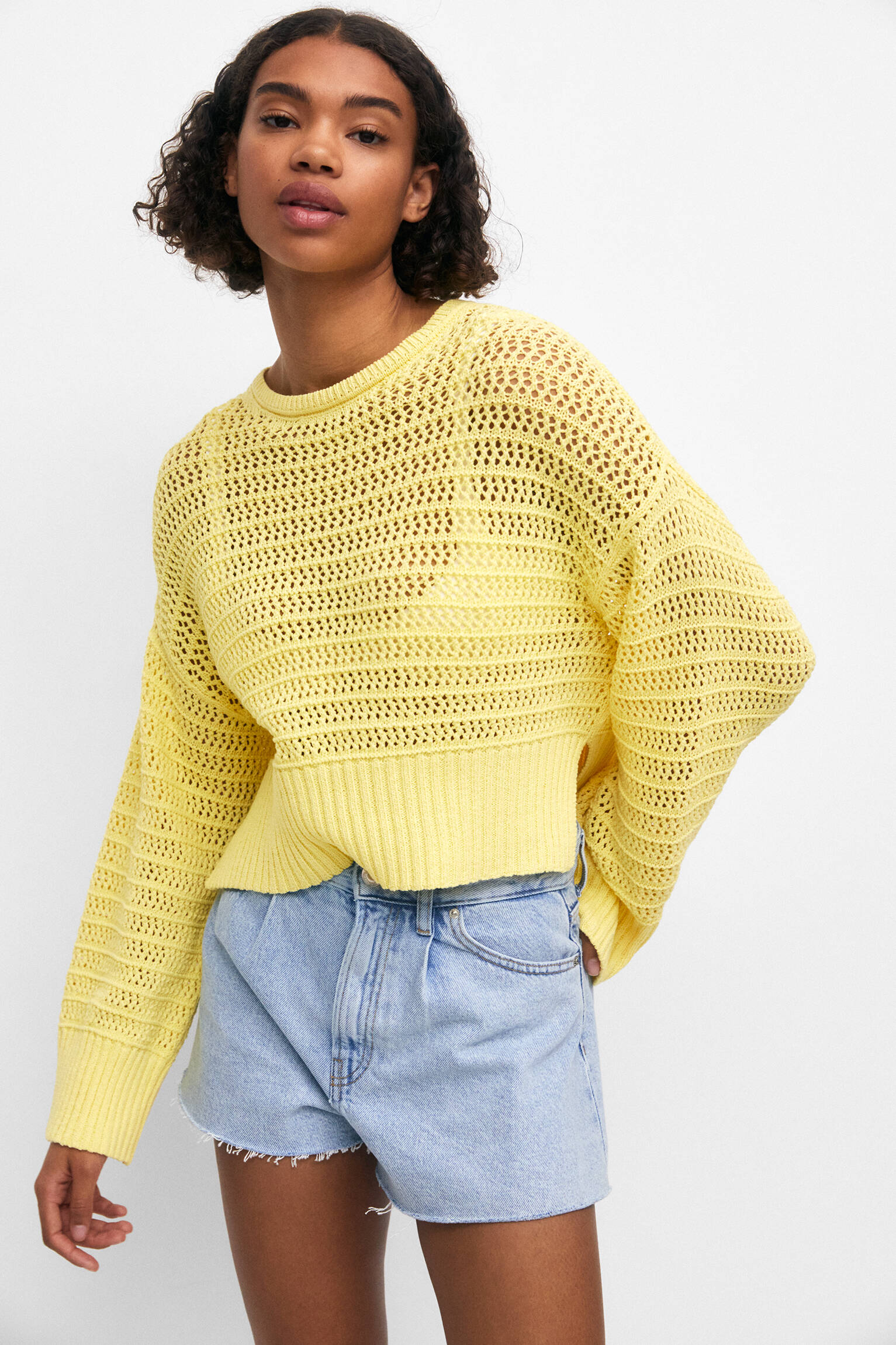 Pull and bear hot sale yellow sweater