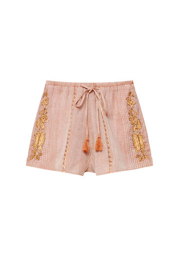 Flowing shorts with embroidery