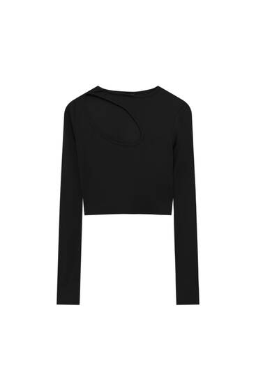 Cut-out top with long sleeves
