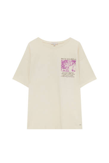 T-shirt de manga curta e borboletas