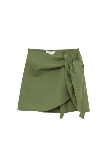 Wrap skirt with knot