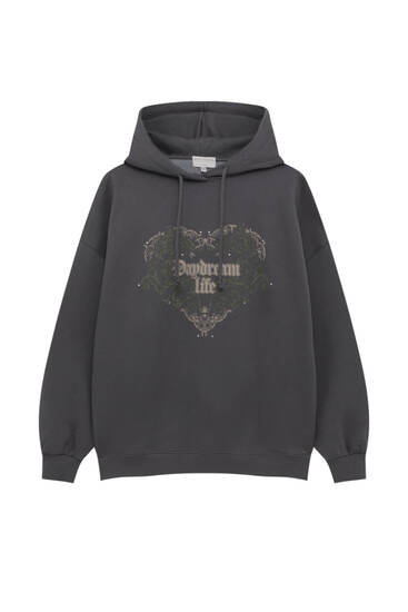 Oversize sweatshirt with heart graphic