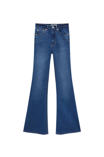 Jeans mit Schlag und hohem Bund