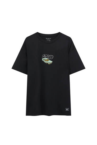 Short sleeve T-shirt with embroidery