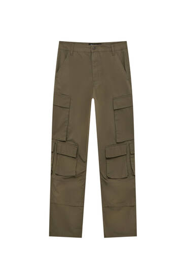 Cargo trousers with multiple pockets