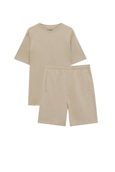T-shirt and Bermuda shorts pack
