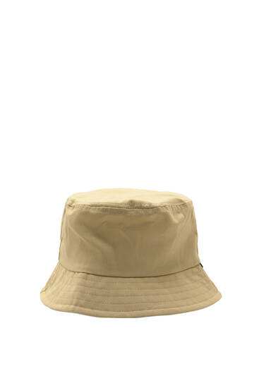 Beige basic bucket hat