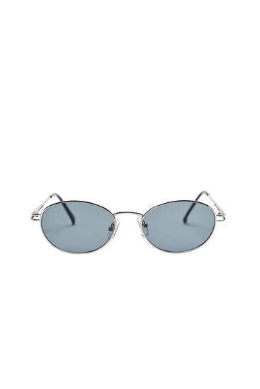 Oval sunglasses with metal frame