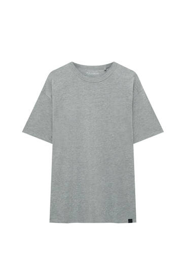 Basic short-sleeved T-shirt