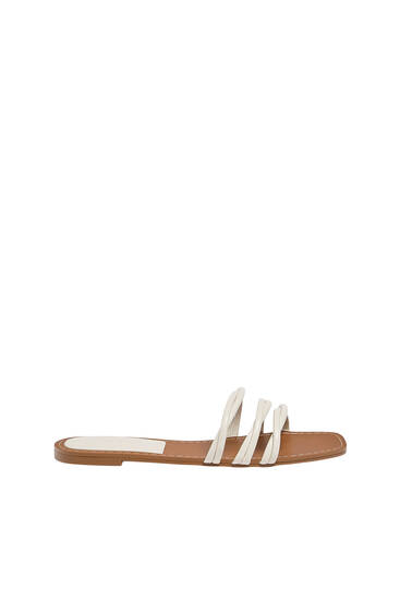 Strappy flat sandals