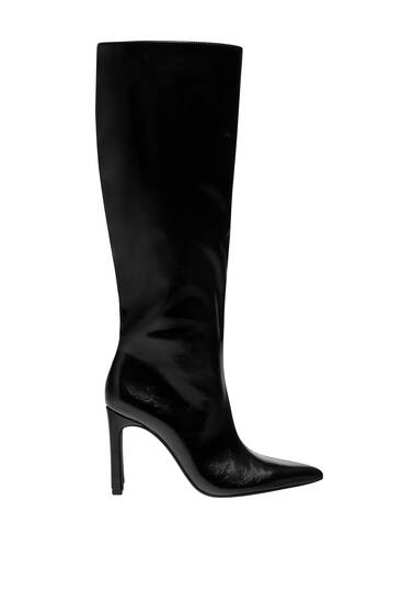Knee-high heeled boots