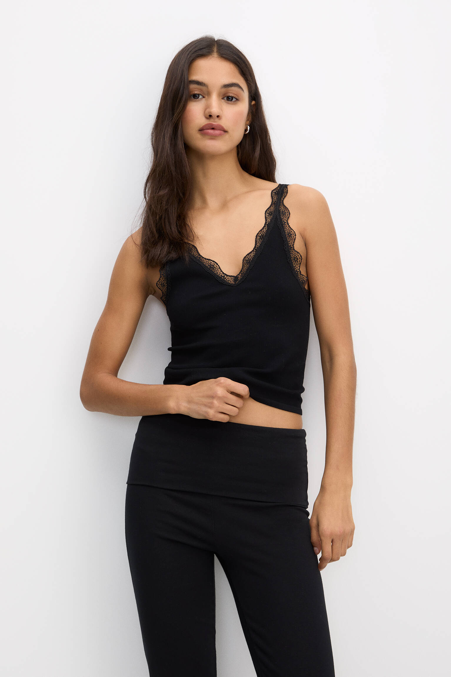 Seamless-Trägertop mit Spitze - PULL&BEAR