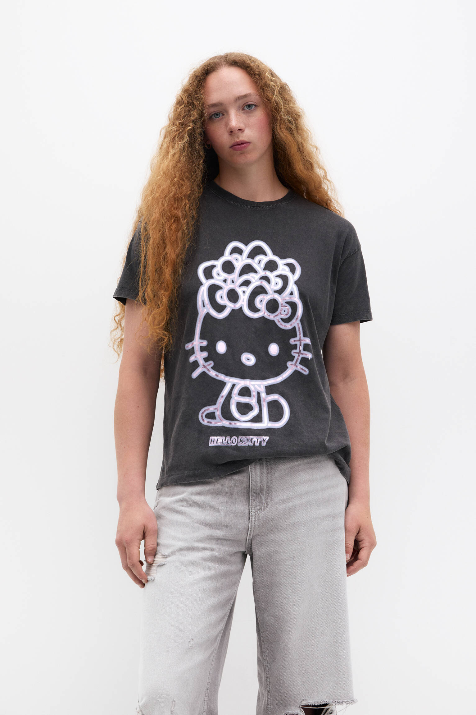 Camiseta Hello Kitty Manga Corta Pull Bear
