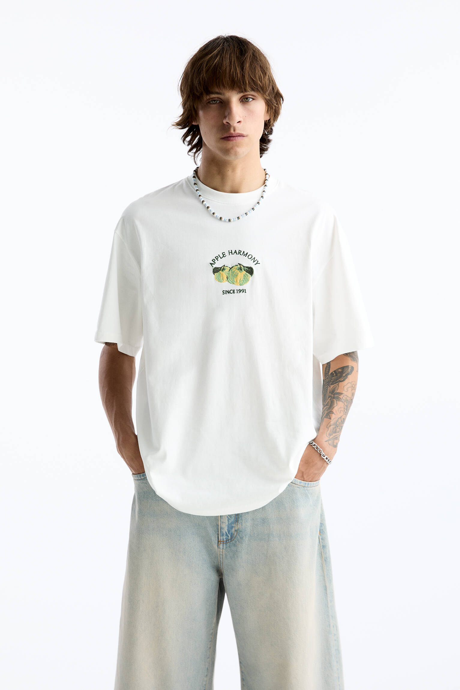 Embroidered apple T-shirt - PULL&BEAR