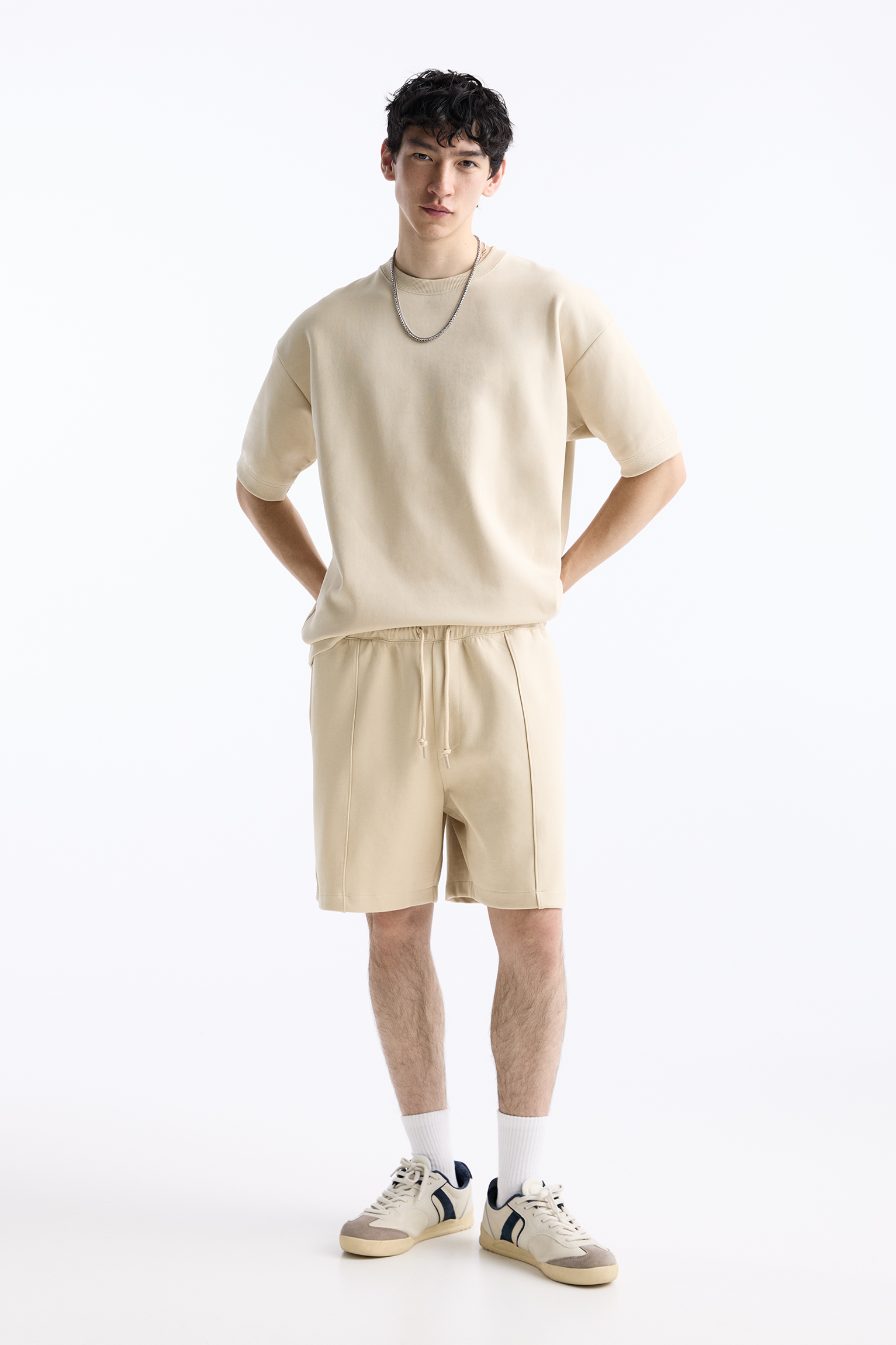 Joggers Shorts Nouvelle collection Homme pull bear Switzerland