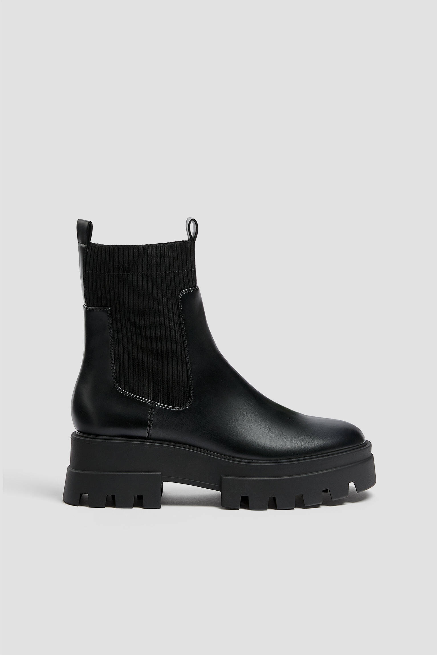 Sock-Boots mit Profilsohle - PULL&BEAR