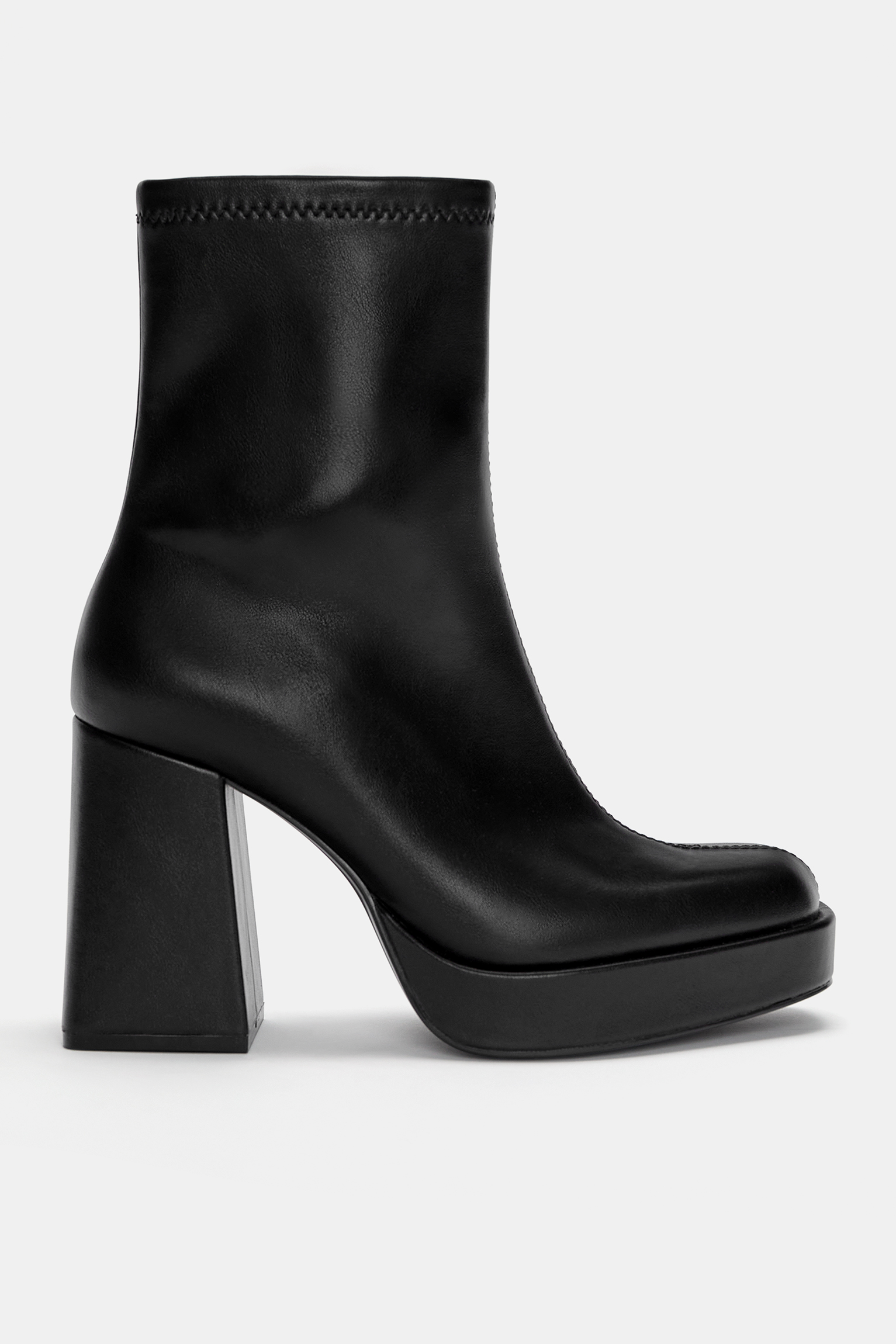 Botas chelsea shops pull and bear