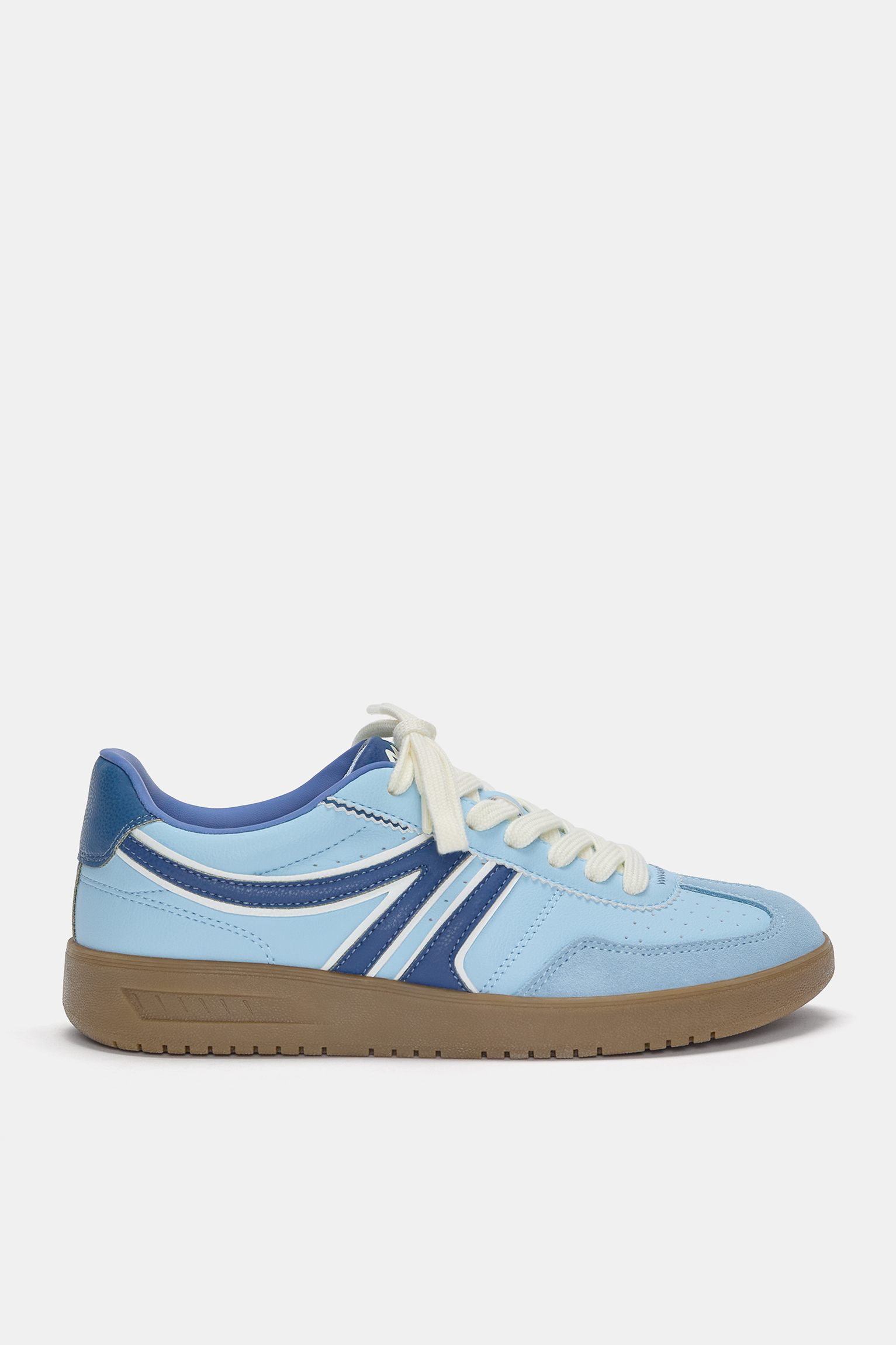 pull on trainers womens