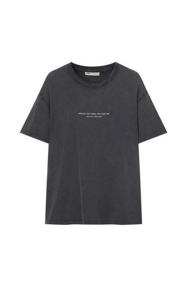 Κοντομάνικη μπλούζα με graphic τύπωμα