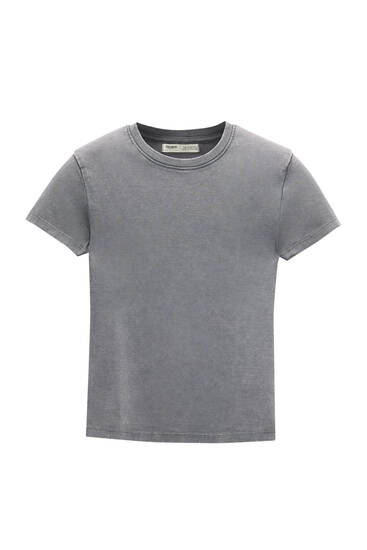 Short sleeve fitted T-shirt