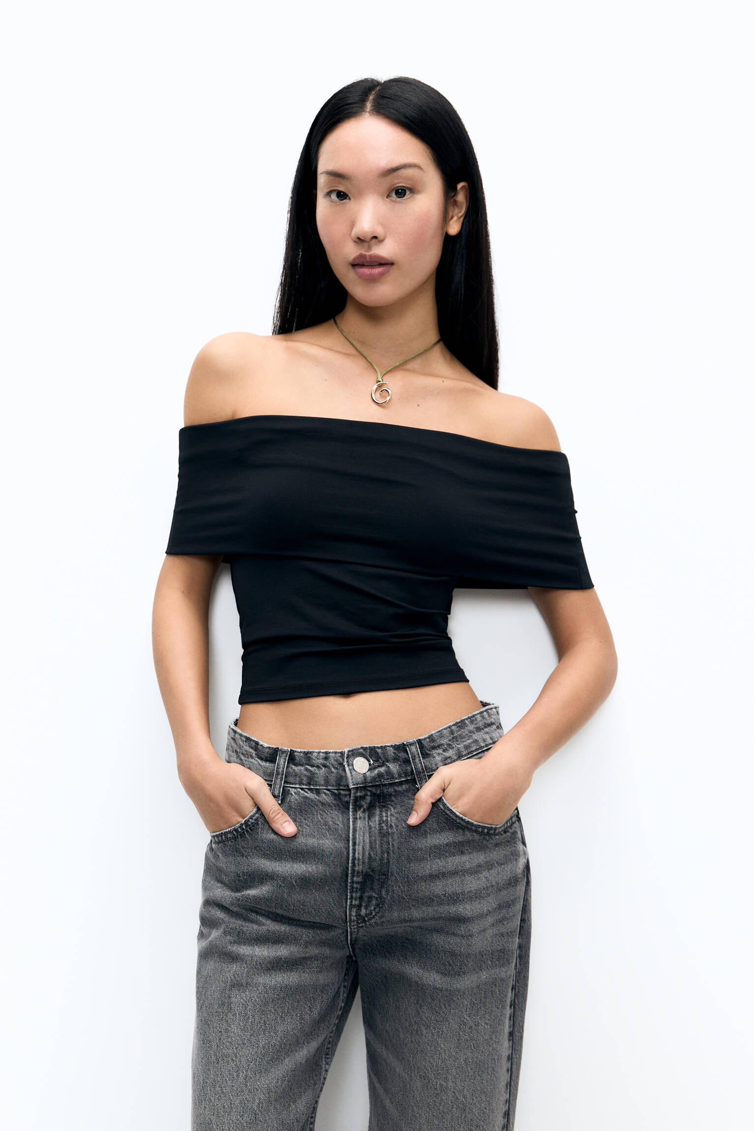 Off-the-shoulder polyamide top - pull&bear