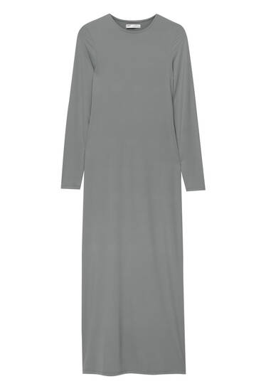 Long fitted dress with long sleeves