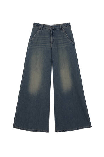 Wide-leg jeans with elastic waistband