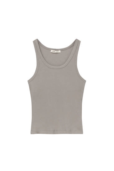 Discover the latest in Womens Tops Pull Bear