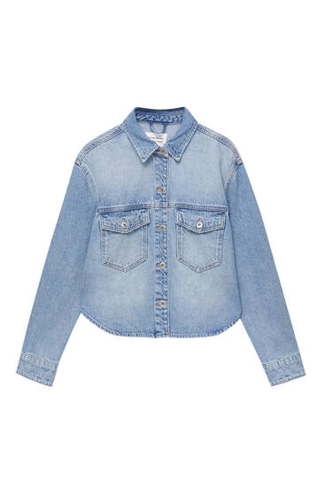 Cropped denim shirt with pockets