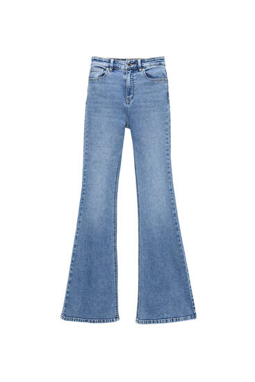 Jeans mit Schlag und hohem Bund
