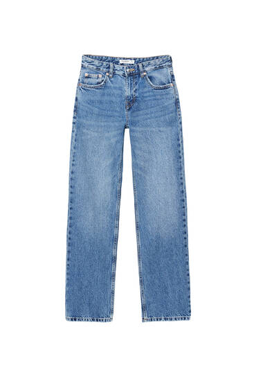 Rovné džínsy so stredne vysokým pásom