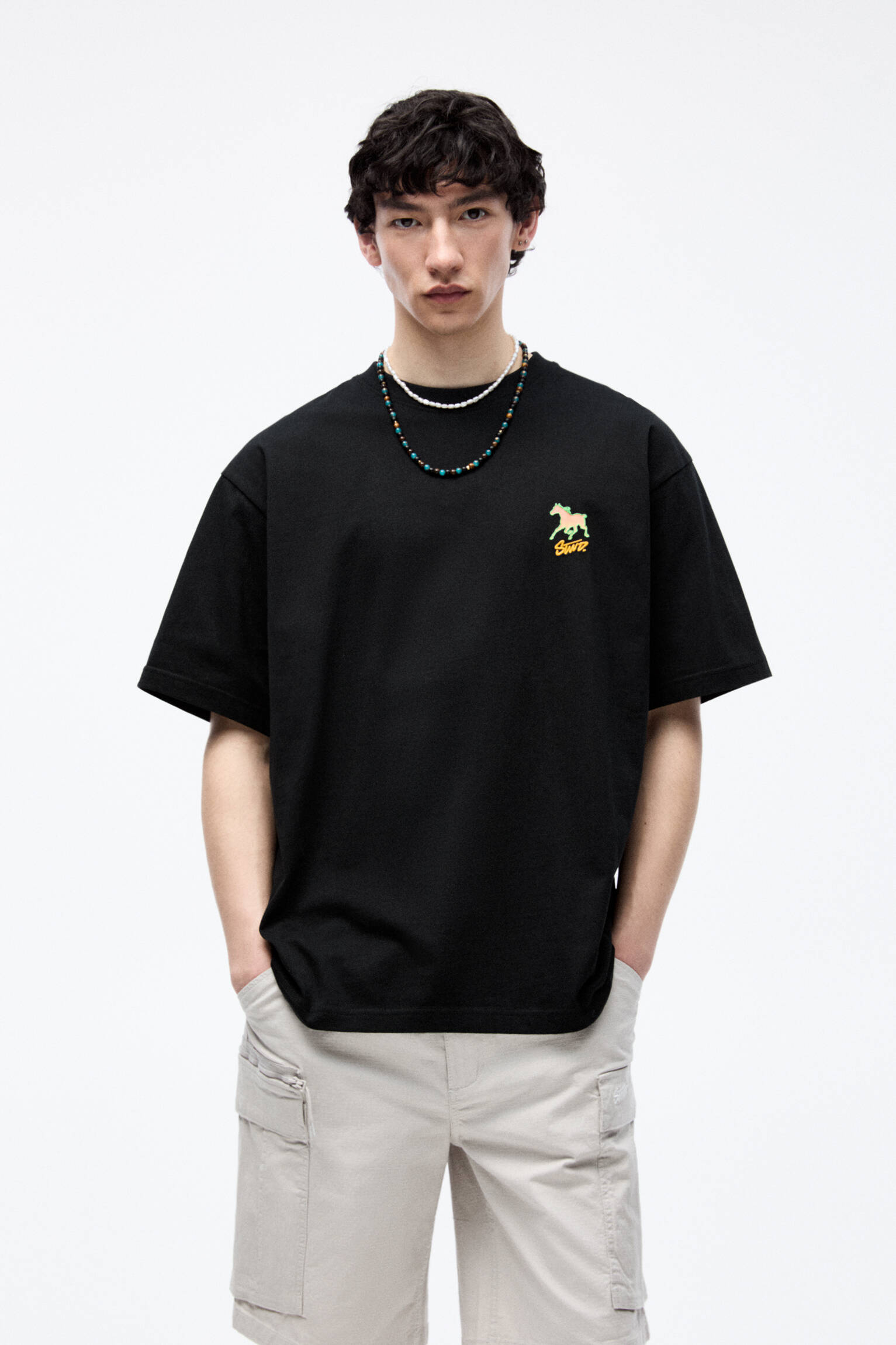 Black T-shirt with horse graphic - pull&bear 