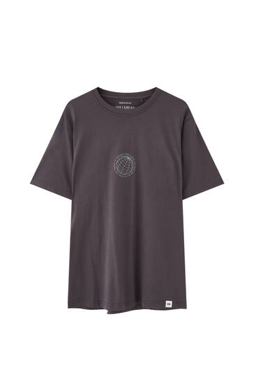Basic short sleeve T-shirt with detailing