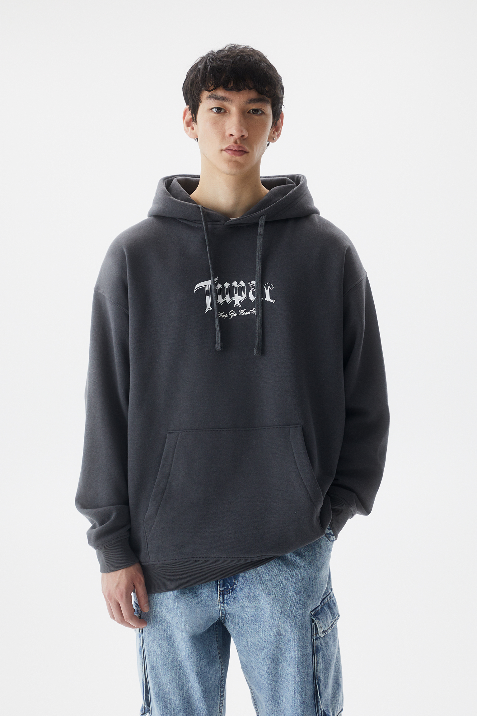 One Piece Zoro Hoodie PULL&BEAR, 41 OFF