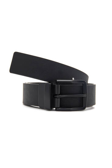 Reversible belt with black buckle