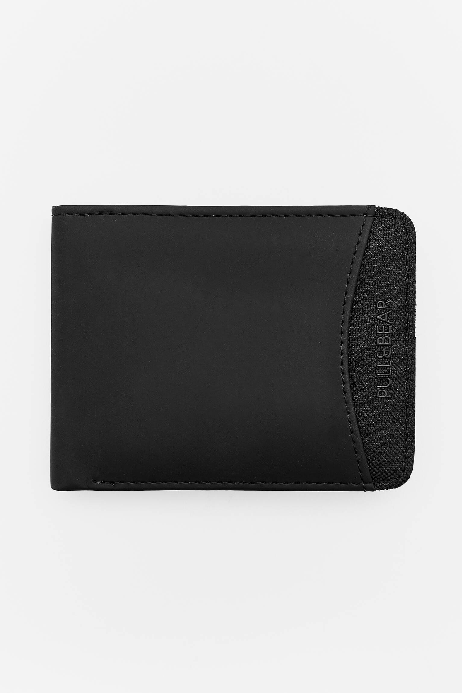 Basic rubberised wallet - pull&bear